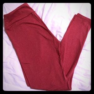Beautiful heather red OS LulaRoe leggings